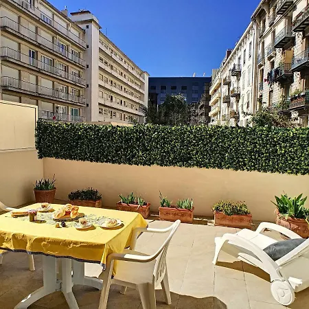 Nestor&jeeves - Le France Terrasse - - Very Close Sea *