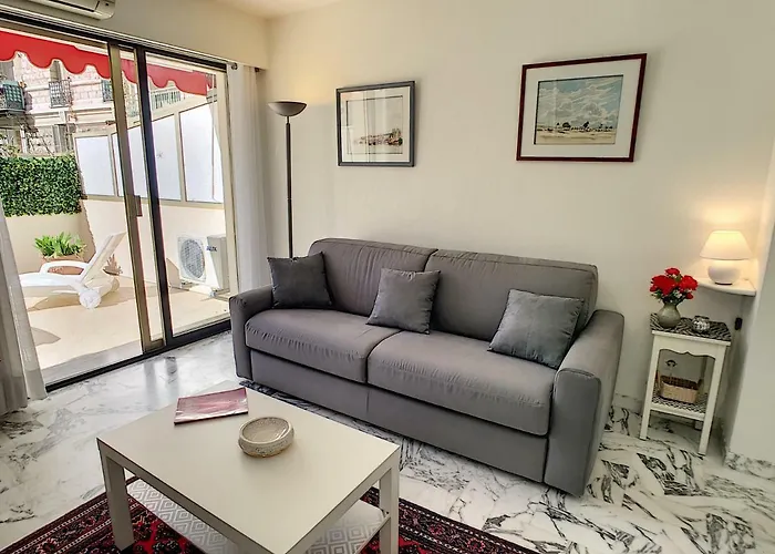 Nestor&jeeves - Le France Terrasse - - Very Close Sea * Nicea