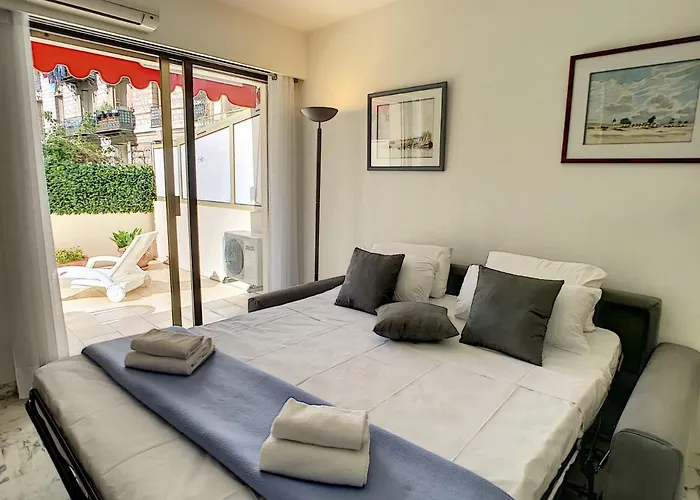 Nestor&jeeves - Le France Terrasse - - Very Close Sea